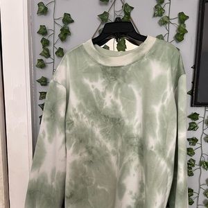 Green tie dye sweat shirt